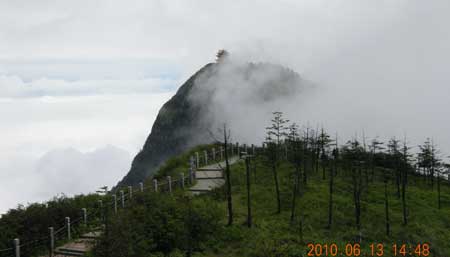 峨眉山